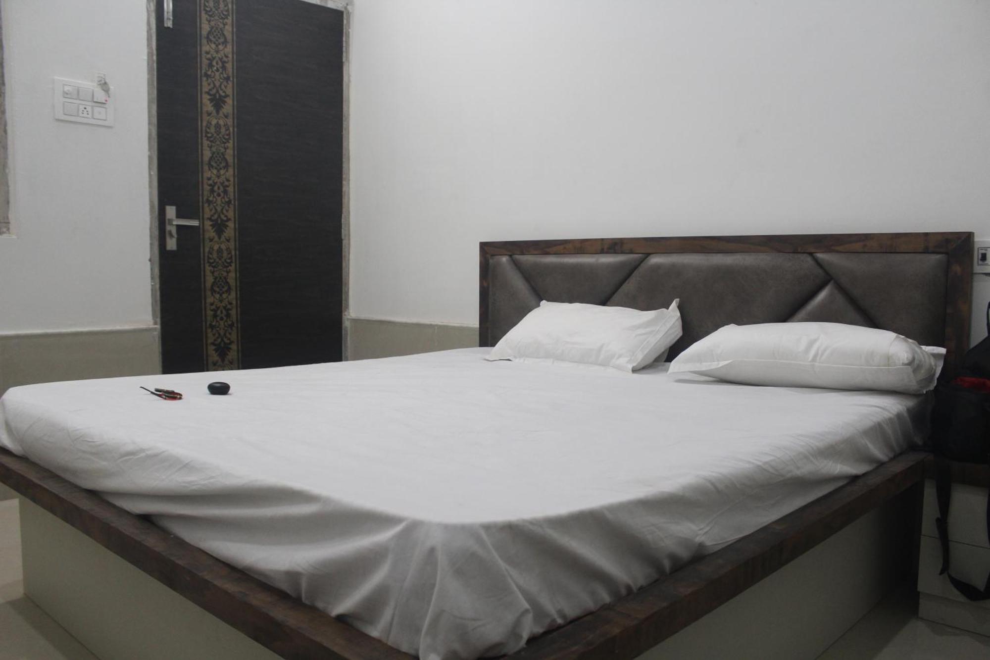 Hotel Krishna & Restaurant Pokhran Экстерьер фото